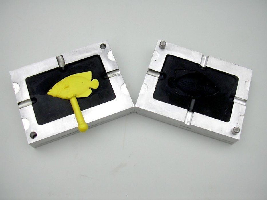 塑膠模具的主要結(jié)構(gòu)包括有哪些？